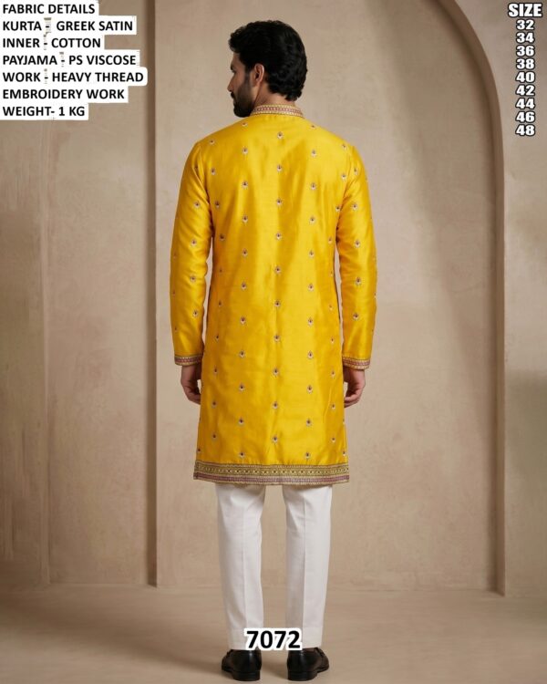 Men Kurta Pajama Set With Thread Work