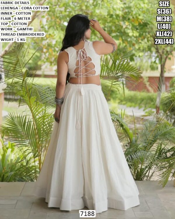 Traditional Lehenga Choli With Thread Work For Navratri