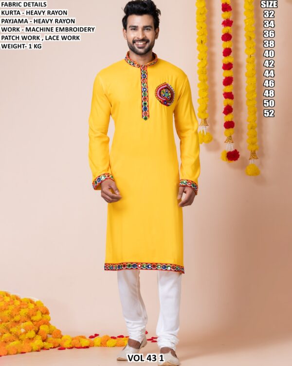 Stylish Men Kurta Pajama With Decorative Work