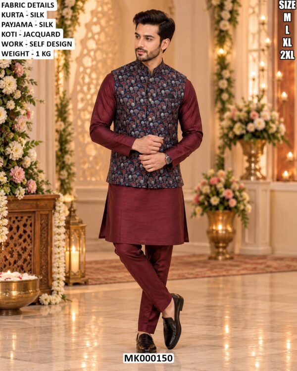 Men’s Silk Kurta Pajama With Jacquard Jacket