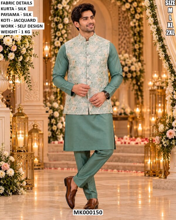 Men’s Silk Kurta Pajama With Jacquard Jacket