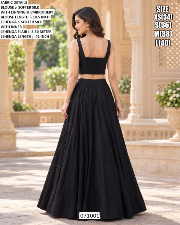 Wedding Wear Lehenga With Designer Sleeveless Blouse